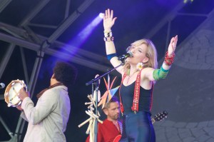 Nina Miranda and Peu Meurray in Trafalgar Square, London, August 08 2015, for Brasil Day, by Ronise Nepomuceno